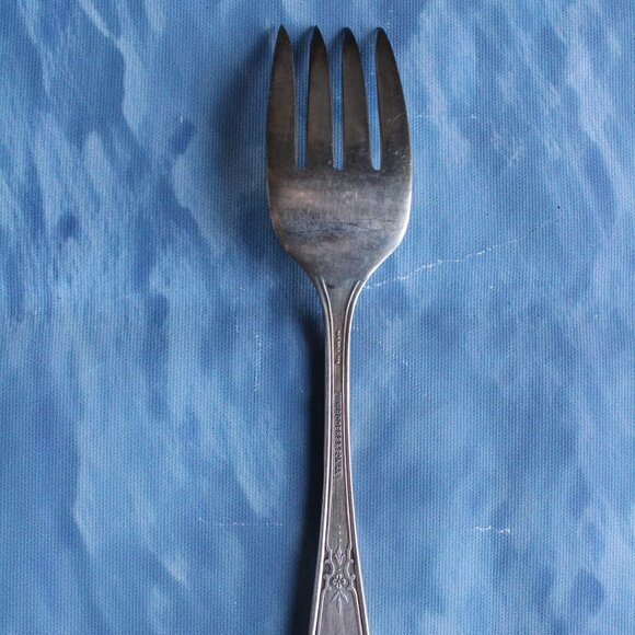 Antique Wm. Rogers & Son AA Silverplate Cold Meat Fork 6" Ornate Pat.Pend - Picture 4 of 5